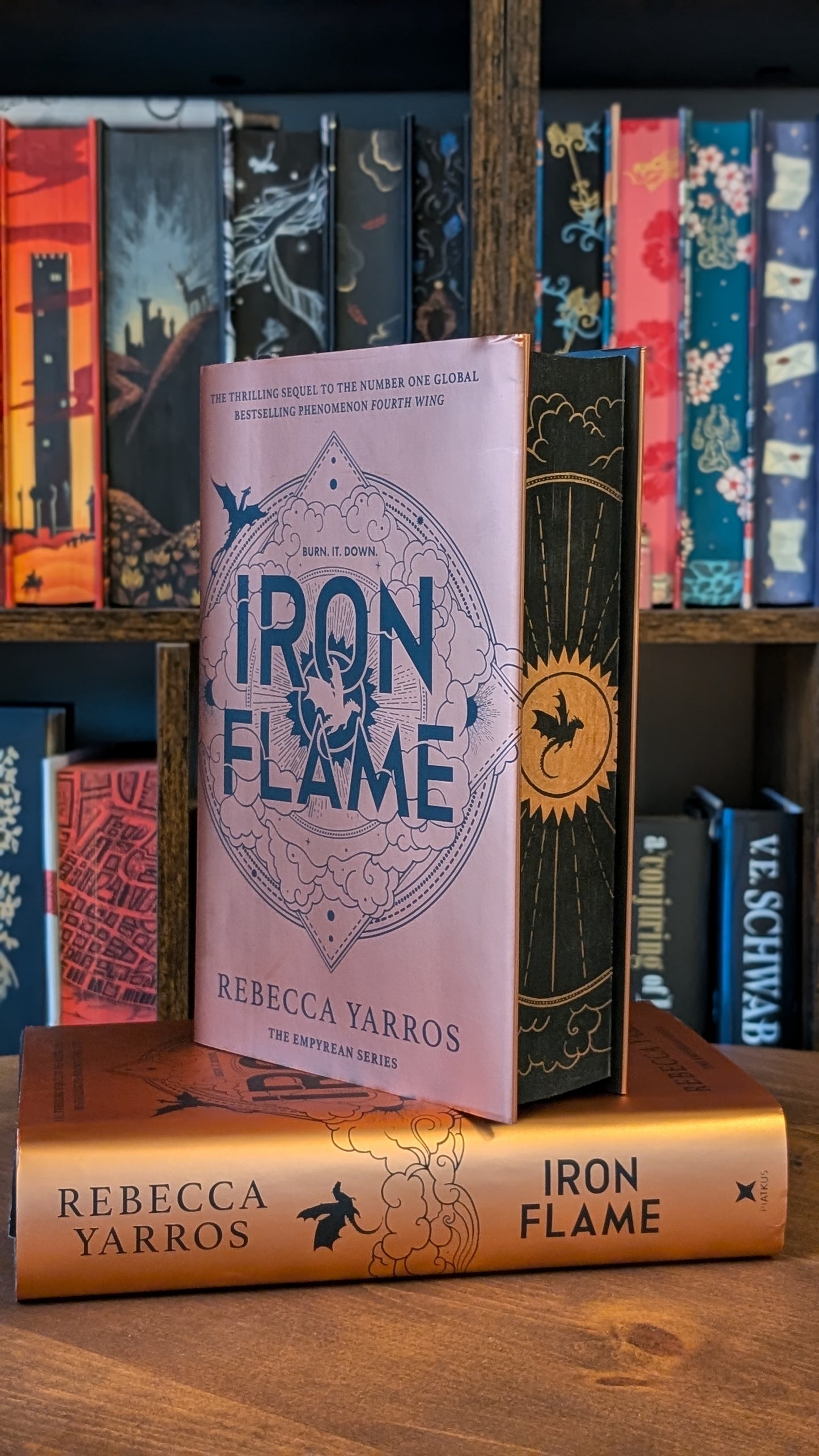 Iron Flame by Rebecca Yarros Fore-edge painting sprayed edges special editions