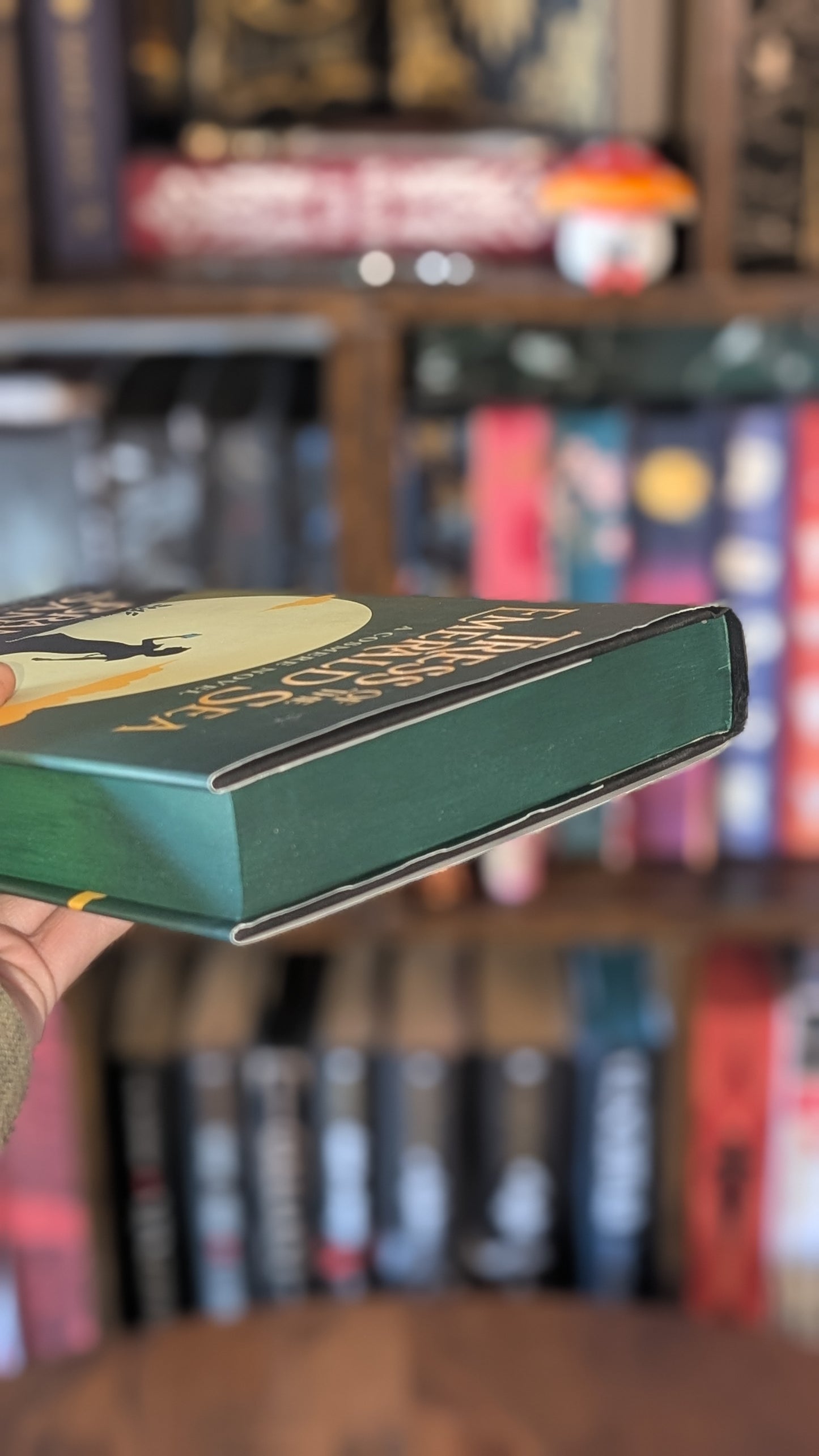 Tress of the Emerald Sea by Brandon Sanderson Fore-edge painting sprayed edges special edition
