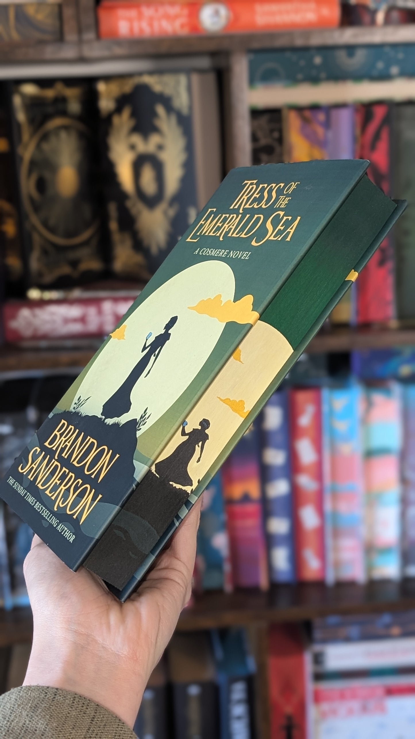 Tress of the Emerald Sea by Brandon Sanderson Fore-edge painting sprayed edges special edition