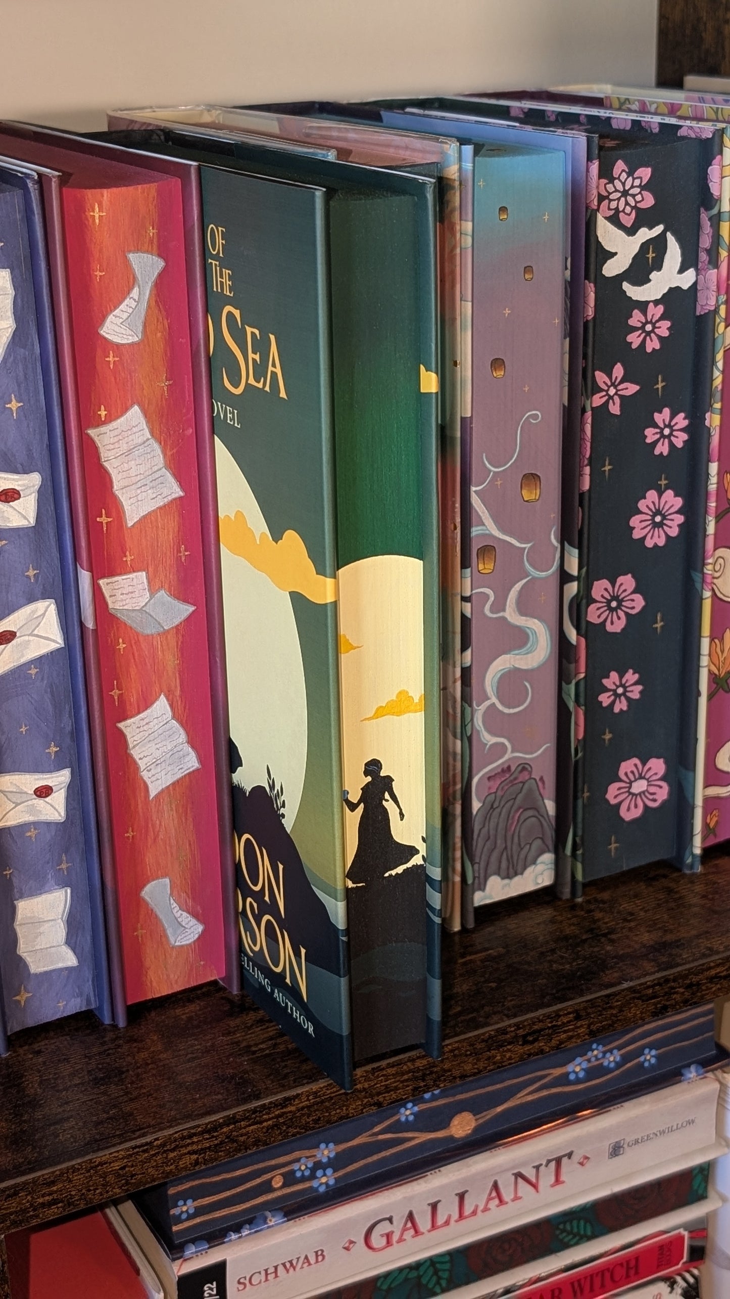 Tress of the Emerald Sea by Brandon Sanderson Fore-edge painting sprayed edges special edition