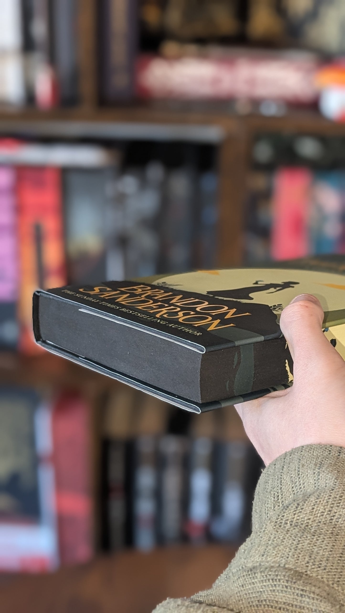 Tress of the Emerald Sea by Brandon Sanderson Fore-edge painting sprayed edges special edition