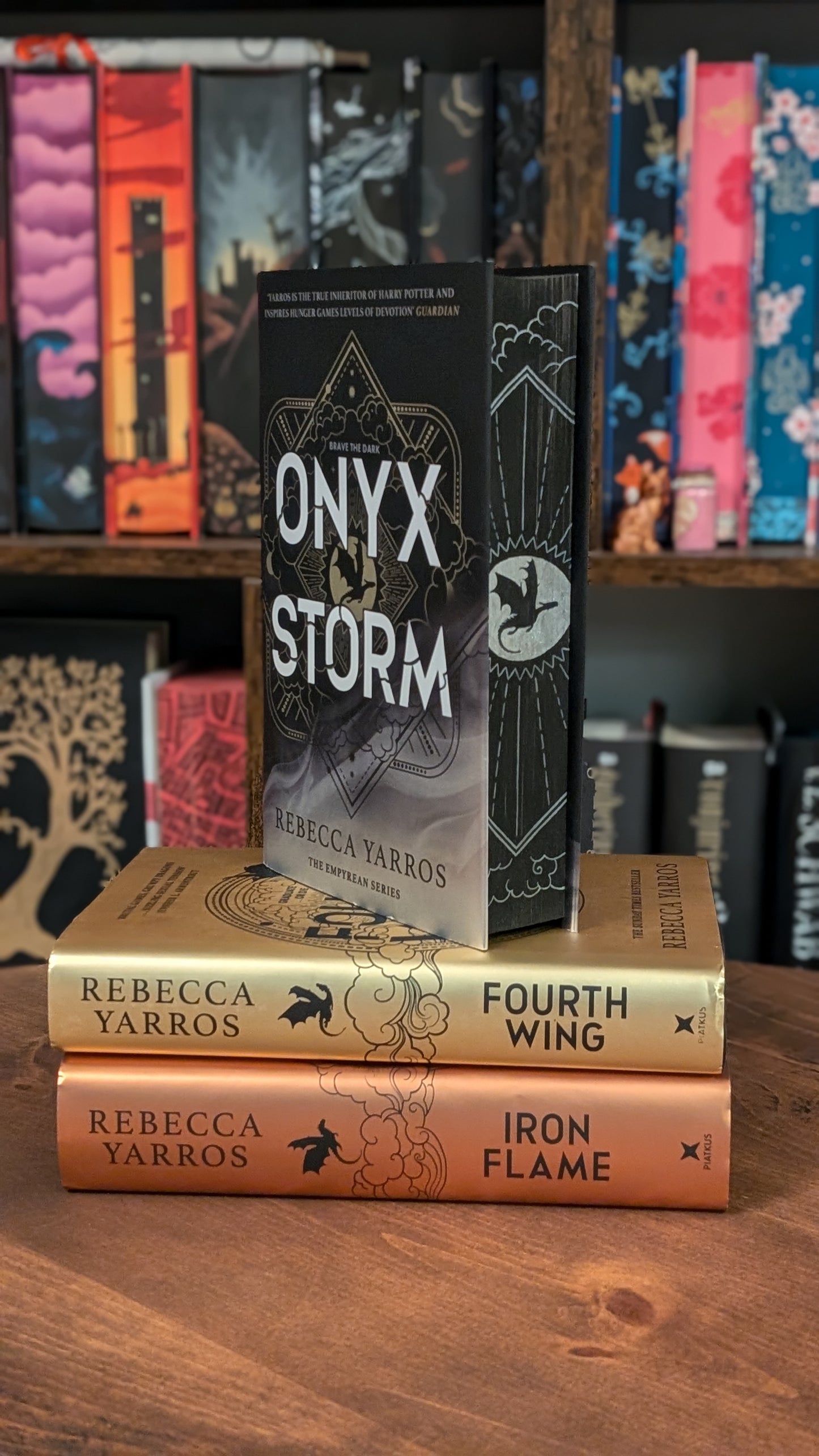 Onyx Storm by Rebecca Yarros Fore-edge painting sprayed edges special editions