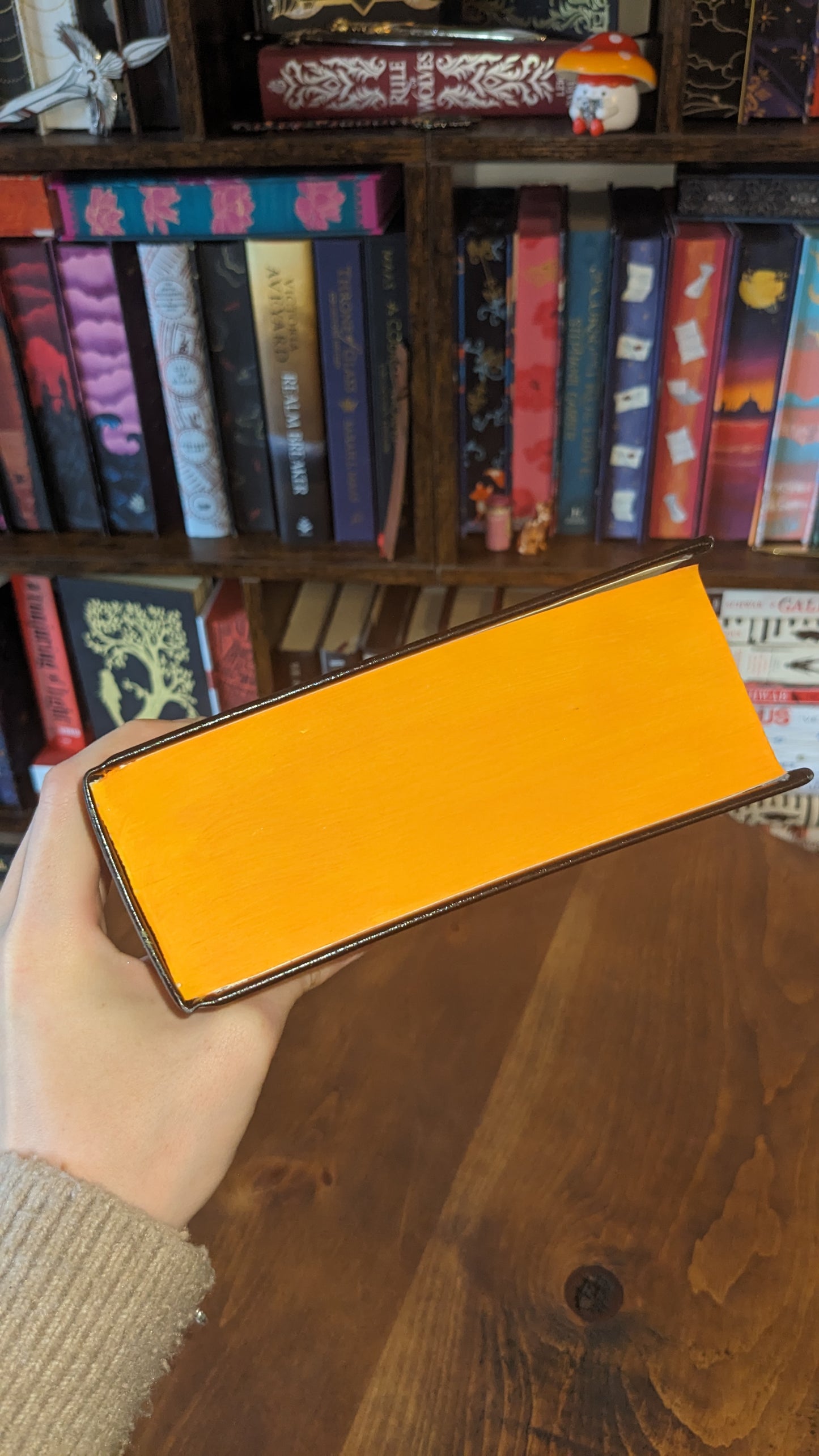 Dune handpainted fore-edge painting sprayed edges special editions